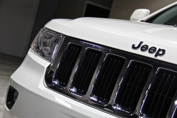 New-2011-Jeep-Grand-Cherokee-Laredo-4WD