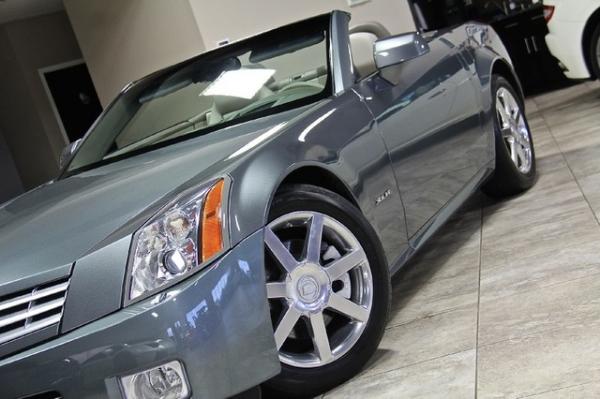 New-2004-Cadillac-XLR