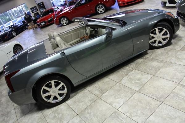 New-2004-Cadillac-XLR