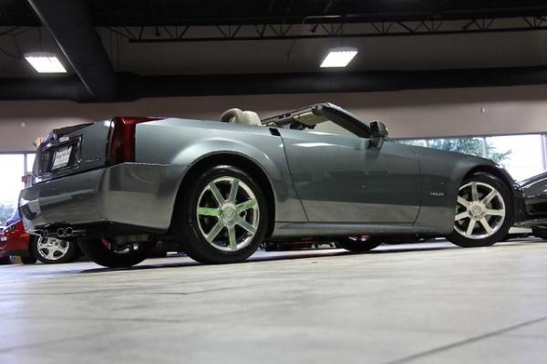 New-2004-Cadillac-XLR