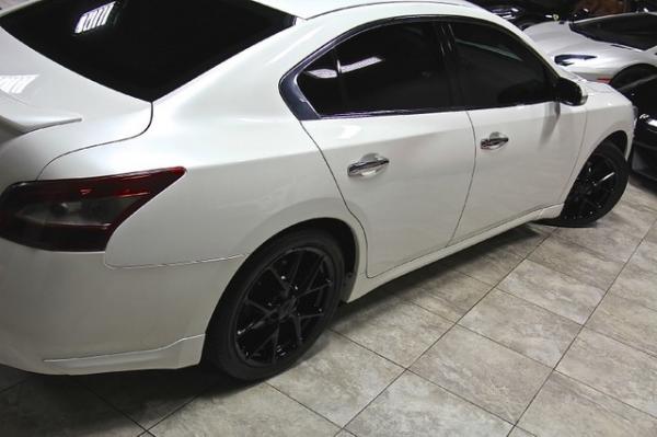 New-2010-Nissan-Maxima