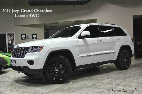 New 2011 Jeep Grand Cherokee Laredo 4WD for sale Sold at Chicago Motor Cars in West Chicago IL 60185 1