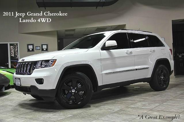 New 2011 Jeep Grand Cherokee Laredo 4WD for sale Sold at Chicago Motor Cars in West Chicago IL 60185 1