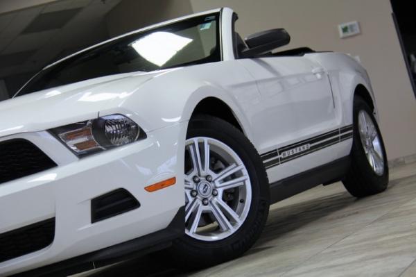 New-2011-Ford-Mustang-V6