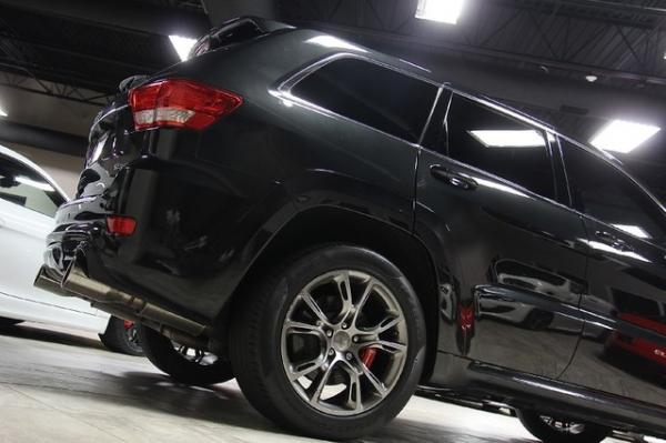 New-2012-Jeep-Grand-Cherokee-SRT8-4WD