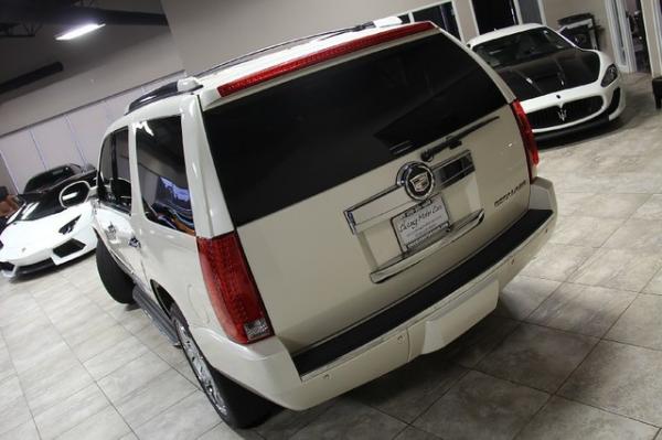 New-2008-Cadillac-Escalade-AWD