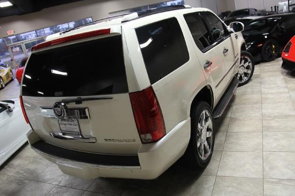 New-2008-Cadillac-Escalade-AWD