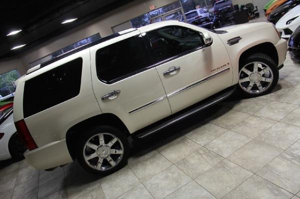 New-2008-Cadillac-Escalade-AWD