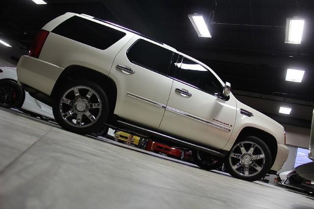 New-2008-Cadillac-Escalade-AWD