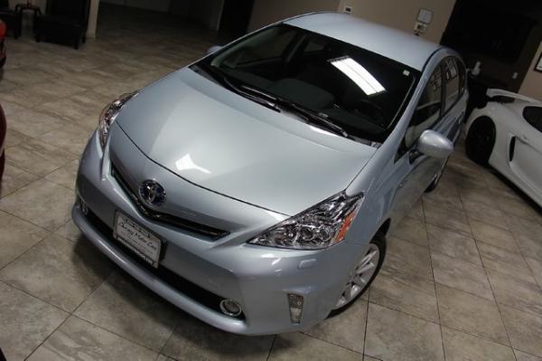 New-2014-Toyota-Prius-v-Two