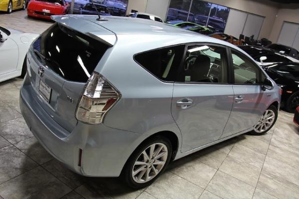 New-2014-Toyota-Prius-v-Two