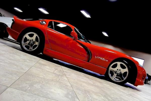 New-2001-Dodge-Viper-GTS