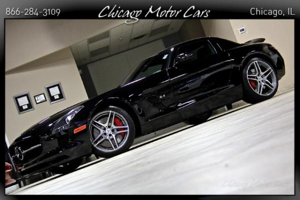 Used 2013 Mercedes-Benz SLS AMG GT Gullwing Coupe Only 1200 Miles! Carbon Fiber Trim! for sale Sold at Chicago Motor Cars in West Chicago IL 60185 3