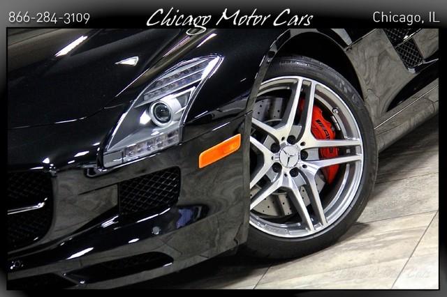 Used-2013-Mercedes-Benz-SLS-AMG-GT-Gullwing-Coupe-Only-1200-Miles-Carbon-Fiber-Trim