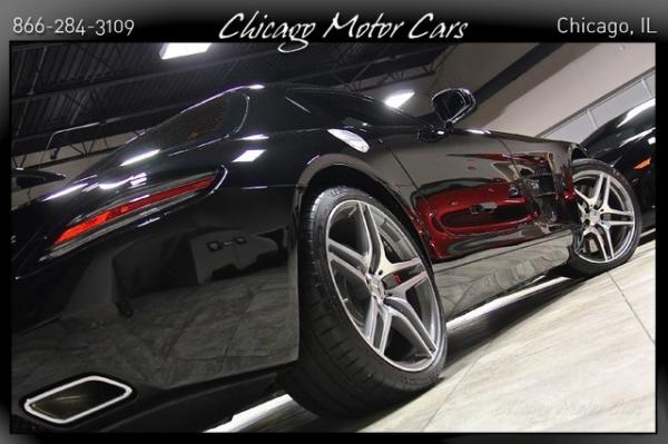 Used-2013-Mercedes-Benz-SLS-AMG-GT-Gullwing-Coupe-Only-1200-Miles-Carbon-Fiber-Trim