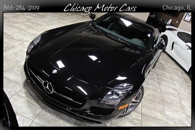 Used-2013-Mercedes-Benz-SLS-AMG-GT-Gullwing-Coupe-Only-1200-Miles-Carbon-Fiber-Trim