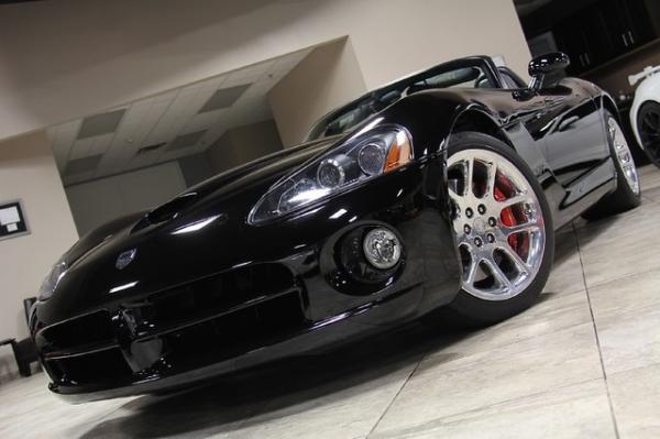 New-2004-Dodge-Viper-SRT-10