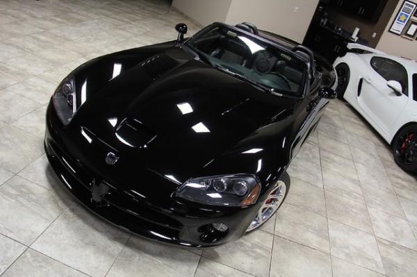 New-2004-Dodge-Viper-SRT-10