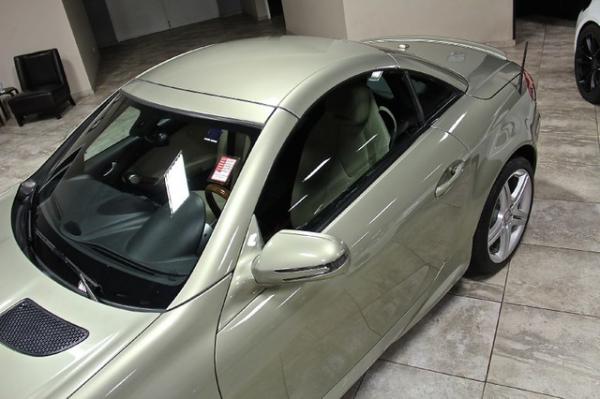 New 2011 Mercedes-Benz SLK350 SLK350 for sale Sold at Chicago Motor Cars in West Chicago IL 60185 3