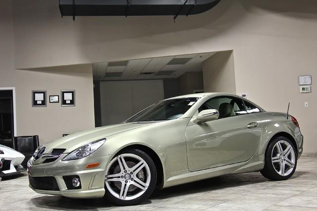 New 2011 Mercedes-Benz SLK350 SLK350 for sale Sold at Chicago Motor Cars in West Chicago IL 60185 1