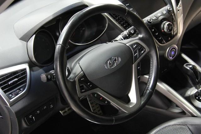 New-2012-Hyundai-Veloster