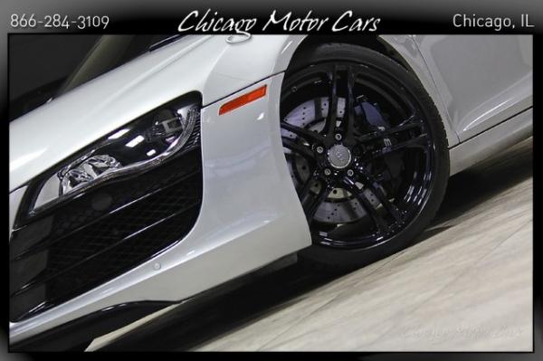 Used 2010 Audi R8 5.2L V10 Quattro 5.2 quattro for sale Sold at Chicago Motor Cars in West Chicago IL 60185 4
