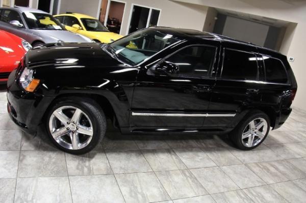 New-2008-Jeep-Grand-Cherokee-SRT-8