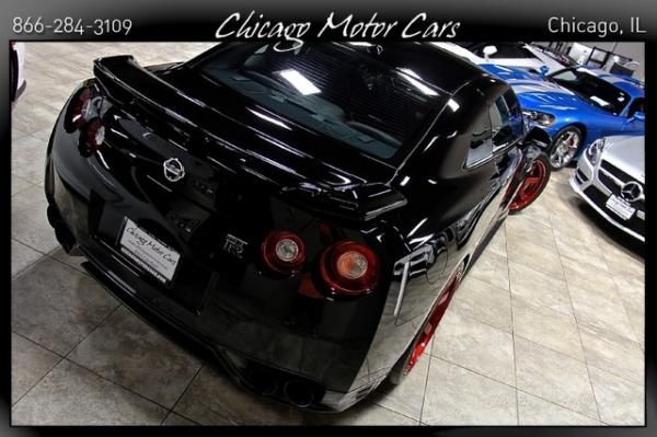 Used-2009-Nissan-GT-R-Premium-Premium