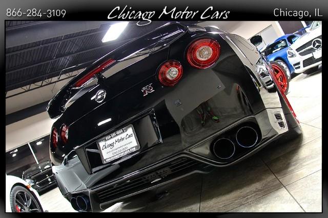 Used-2009-Nissan-GT-R-Premium-Premium