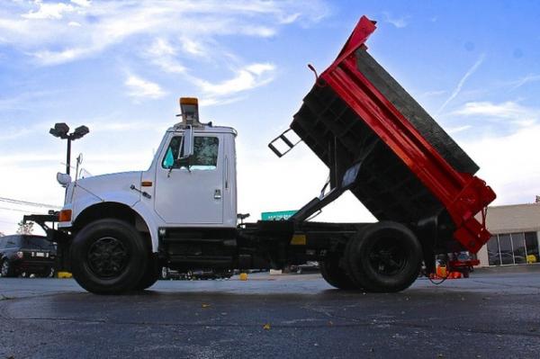 New-1997-International-4900-Medium-Duty-Dump