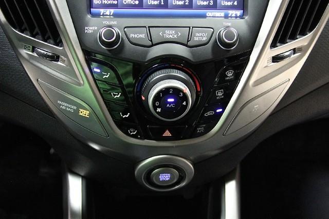 New-2012-Hyundai-Veloster