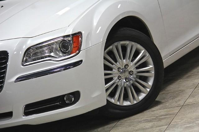 New-2013-Chrysler-300C-AWD