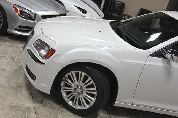 New-2013-Chrysler-300C-AWD