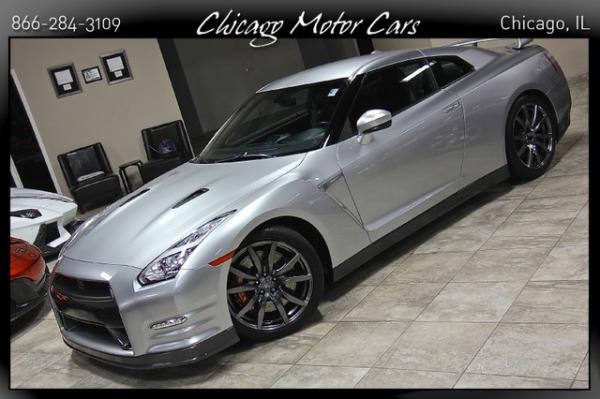 Used 2015 Nissan GT-R Premium for sale Sold at Chicago Motor Cars in West Chicago IL 60185 2