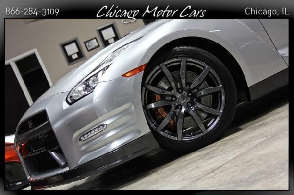 Used-2015-Nissan-GT-R-Premium