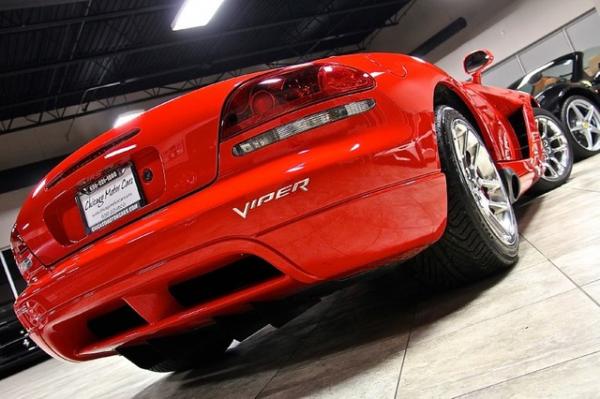 New-2004-Dodge-Viper-SRT10