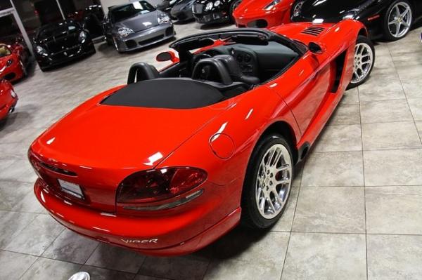 New-2004-Dodge-Viper-SRT10