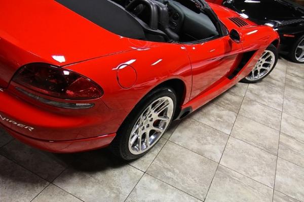 New-2004-Dodge-Viper-SRT10