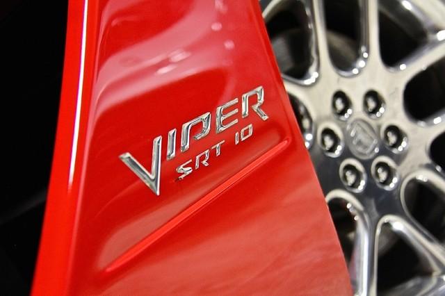 New-2004-Dodge-Viper-SRT10