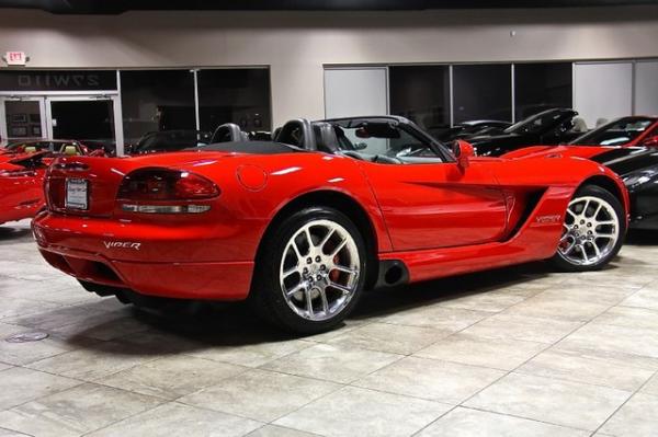 New-2004-Dodge-Viper-SRT10