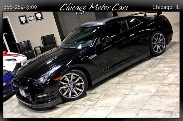 Used 2014 Nissan GT-R Premium for sale Sold at Chicago Motor Cars in West Chicago IL 60185 2