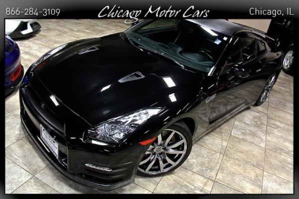Used 2014 Nissan GT-R Premium for sale Sold at Chicago Motor Cars in West Chicago IL 60185 6