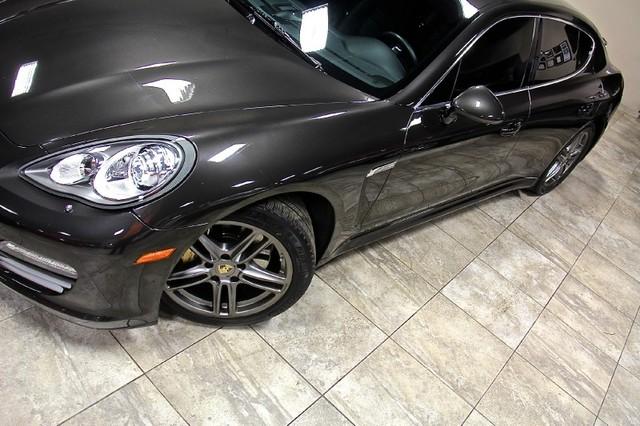 New-2010-Porsche-Panamera-4S