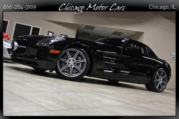 Used 2011 Mercedes-Benz SLS AMG SLS AMG for sale Sold at Chicago Motor Cars in West Chicago IL 60185 3