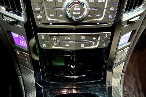 New-2011-Cadillac-CTS-V