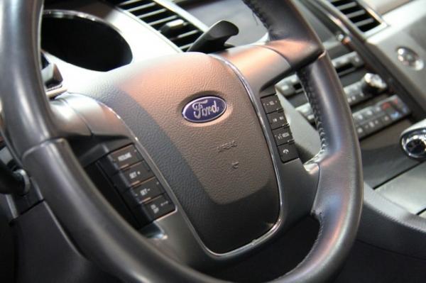 New-2010-Ford-Taurus-SHO-AWD