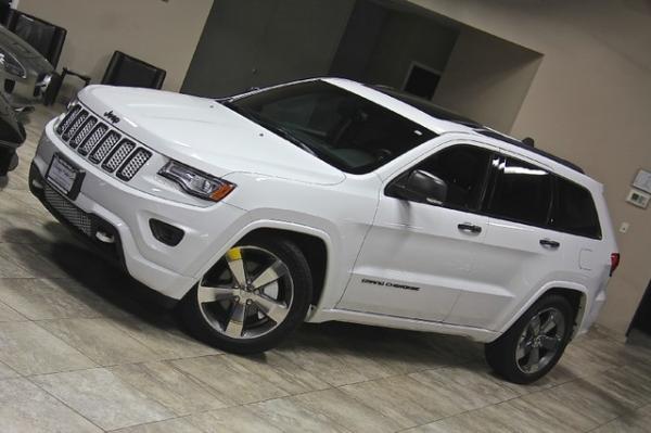 New 2015 Jeep Grand Cherokee Overland 4WD for sale Sold at Chicago Motor Cars in West Chicago IL 60185 3