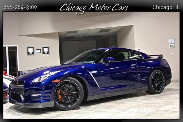 Used 2015 Nissan GT-R Premium for sale Sold at Chicago Motor Cars in West Chicago IL 60185 5