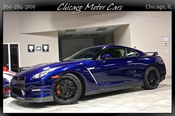 Used 2015 Nissan GT-R Premium for sale Sold at Chicago Motor Cars in West Chicago IL 60185 6