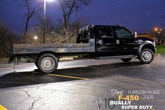 New 2009 Ford Super Duty F-450 XL Dually Flatb for sale Sold at Chicago Motor Cars in West Chicago IL 60185 1